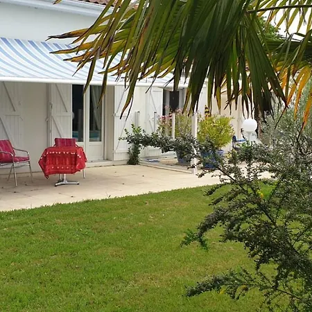 Apartment Meuble 2 Pieces Jardin Piscine