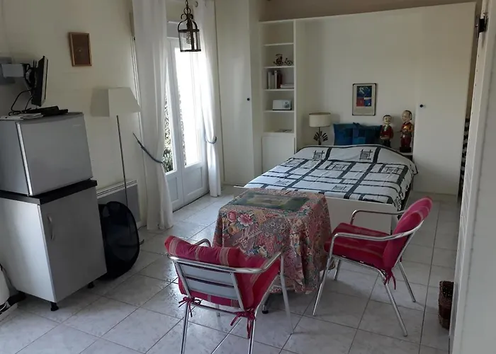 Appartamento Meublé 2 Pièces Jardin Piscine *